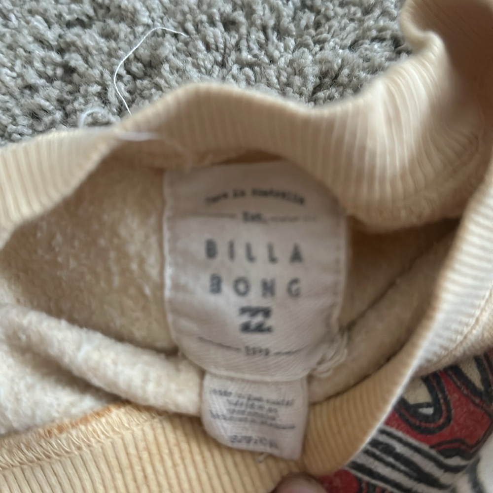 billabong crewneck, size xs (runs small), slightly worn - Picture 2 of 3